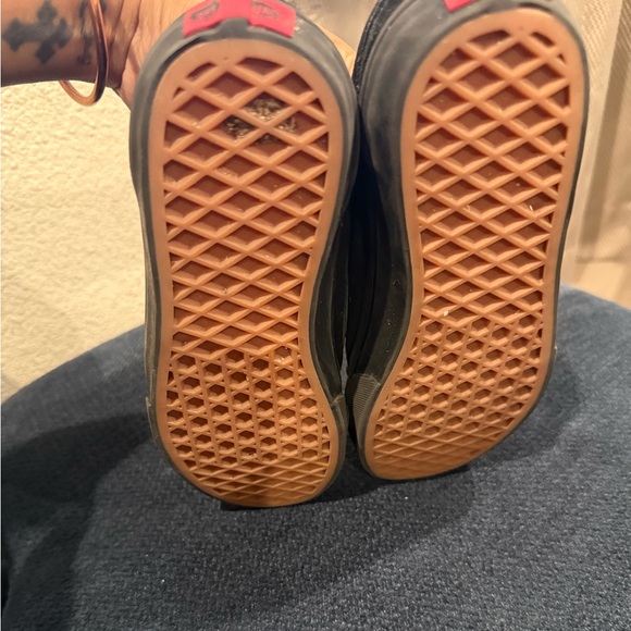 Vans Kids Black suede Velcro Sneakers - Picture 4 of 5